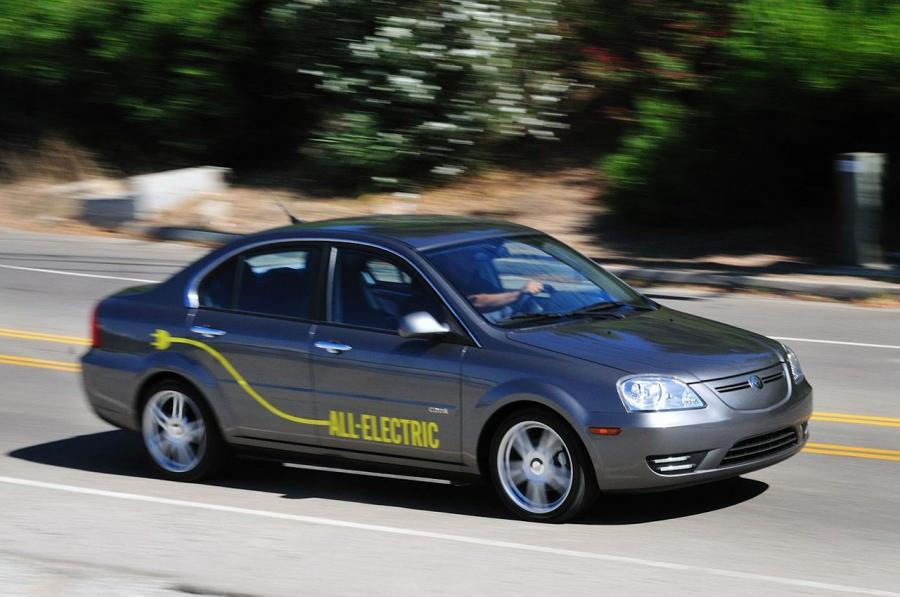  Coda Sedan 2012 года  (фото 2 из 51)